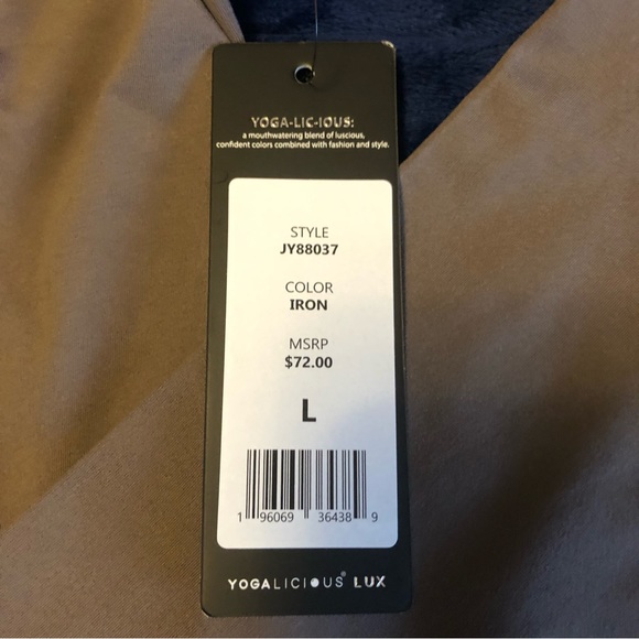 Yogalicious lux women’s zipup. - Picture 4 of 16